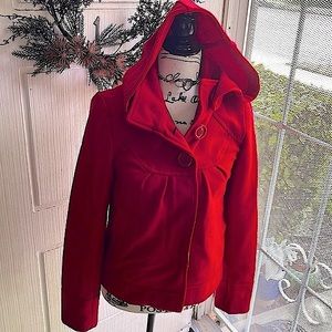 Red Removable Hood Coat Size Small. Wool/Viscose Blend. Good Condition.